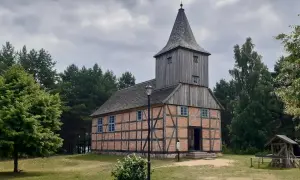 Kaszubskie skanseny: Wdzydze czy Szymbark który wybrać?