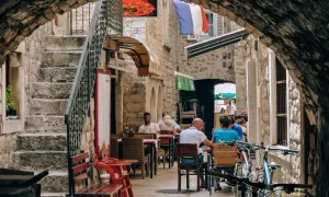 Trogir: Gdzie zjeść? Twoje sprawdzone miejsca i dalmatyńskie smaki