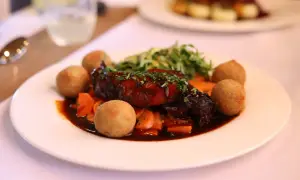 Słupsk: Gdzie zjeść? Najlepsze restauracje na każdą okazję!