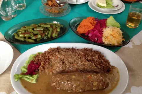 Otwock: Gdzie zjeść? Najlepsze restauracje na każdą okazję!