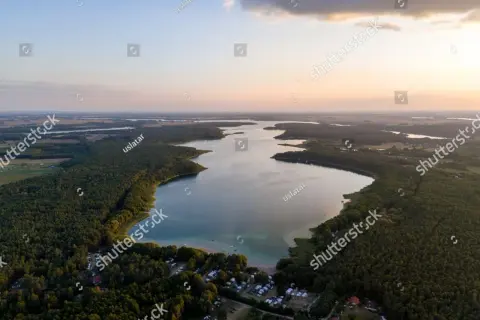 Mieruńskie Wielkie: Nowa plaża, wędkarstwo i spokój. Czy warto?