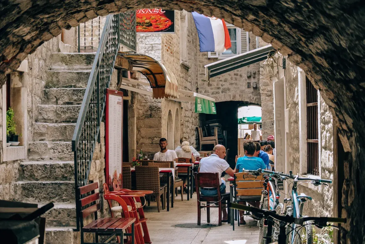 Trogir: Gdzie zjeść? Twoje sprawdzone miejsca i dalmatyńskie smaki