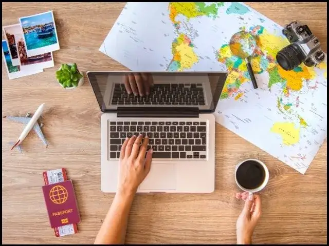 Ekran laptopa rezerwacja noclegu Chorwacja