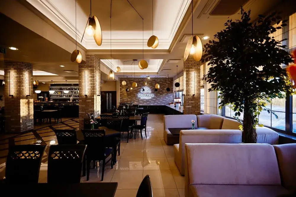 Wnętrze klimatycznej restauracji w Suwałkach