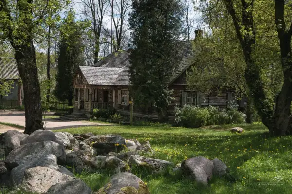 Odkryj Skansen Nowogród: Ceny, godziny, atrakcje, jak zaplanować?